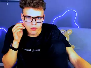lucas-long's Live Sex Cam Show