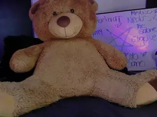 LucyChabs's Live Sex Cam Show