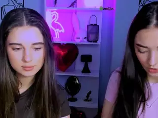 niki-miki's Live Sex Cam Show