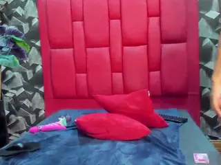 artemisarusso's Live Sex Cam Show