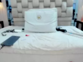 Ikia-Lopezz's Live Sex Cam Show