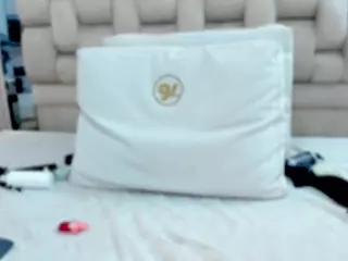 Ikia-Lopezz's Live Sex Cam Show