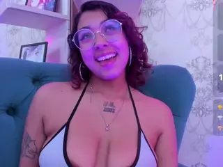 Oliv-Jones's Live Sex Cam Show