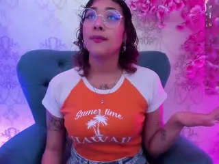Oliv-Jones's Live Sex Cam Show