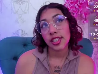 Oliv-Jones's Live Sex Cam Show