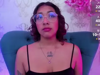 Oliv-Jones's Live Sex Cam Show