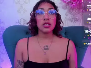 Oliv-Jones's Live Sex Cam Show