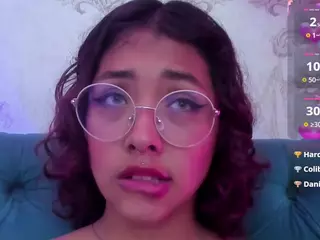 Oliv-Jones's Live Sex Cam Show