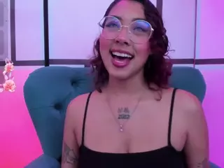 Oliv-Jones's Live Sex Cam Show