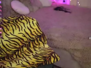 YourVivianHot's Live Sex Cam Show