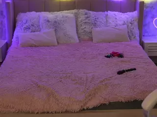 YourVivianHot's Live Sex Cam Show
