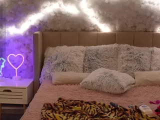 YourVivianHot's Live Sex Cam Show