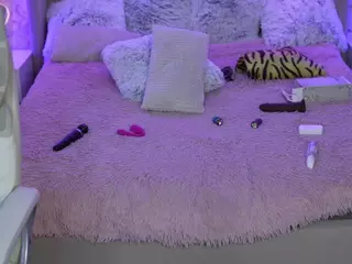 YourVivianHot's Live Sex Cam Show