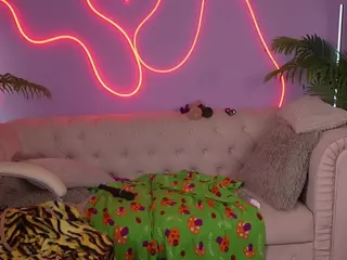 YourVivianHot's Live Sex Cam Show