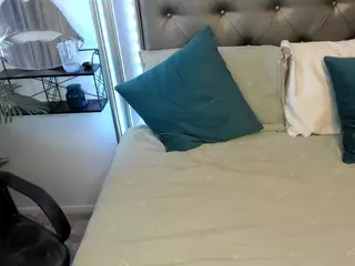 AvaMaeXoXo's Live Sex Cam Show