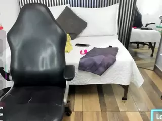 Emily-Lewiss's Live Sex Cam Show