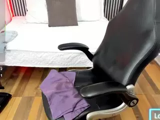 Emily-Lewiss's Live Sex Cam Show