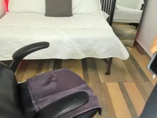 Emily-Lewiss's Live Sex Cam Show