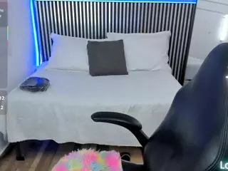 Emily-Lewiss's Live Sex Cam Show