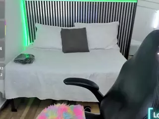 Emily-Lewiss's Live Sex Cam Show