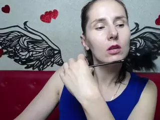 KarinaSwanNest's Live Sex Cam Show