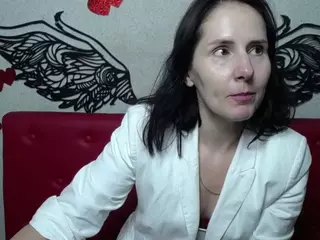 KarinaSwanNest's Live Sex Cam Show