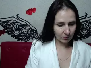 KarinaSwanNest's Live Sex Cam Show