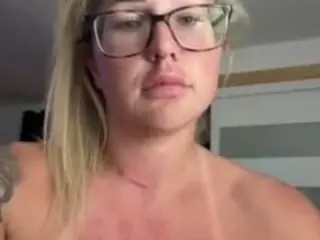 Lolz's Live Sex Cam Show