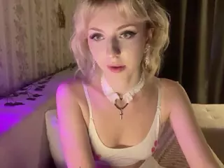 MaryLoveMikki's Live Sex Cam Show