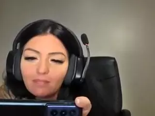 morgantylerr's Live Sex Cam Show