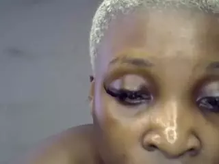 Freakybrula's Live Sex Cam Show