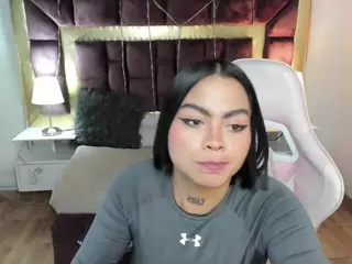 N I C O L L's Live Sex Cam Show
