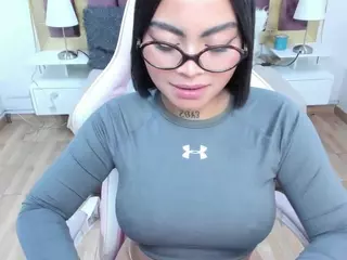 N I C O L L's Live Sex Cam Show