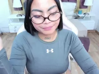 N I C O L L's Live Sex Cam Show