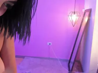 N I C O L L's Live Sex Cam Show