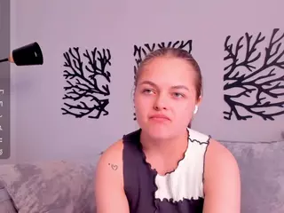 TaiteBluett's Live Sex Cam Show