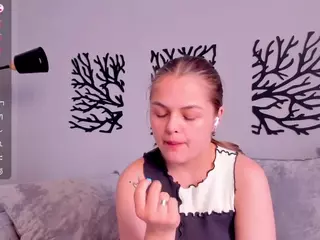 TaiteBluett's Live Sex Cam Show