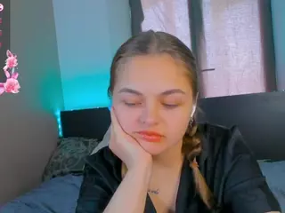 TaiteBluett's Live Sex Cam Show