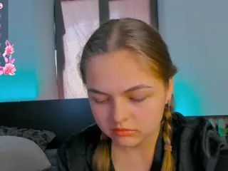 TaiteBluett's Live Sex Cam Show