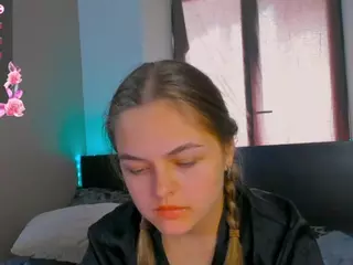 TaiteBluett's Live Sex Cam Show