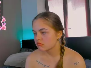 TaiteBluett's Live Sex Cam Show