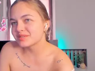 TaiteBluett's Live Sex Cam Show
