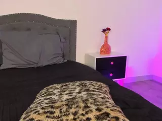 ZaraCampbell's Live Sex Cam Show