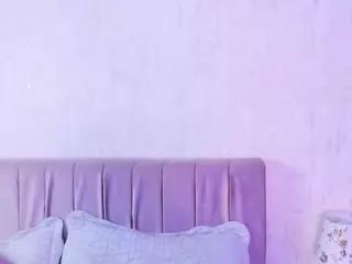 ZoeBenneti's Live Sex Cam Show