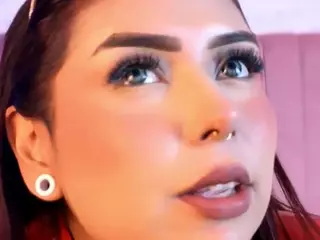 ZoeBenneti's Live Sex Cam Show
