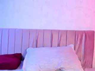 ZoeBenneti's Live Sex Cam Show