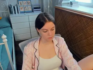 HenriettaCrull's Live Sex Cam Show