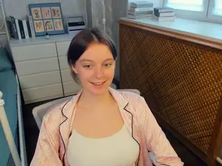 HenriettaCrull's Live Sex Cam Show
