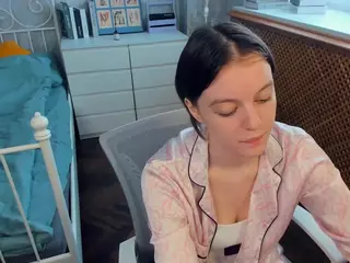 HenriettaCrull's Live Sex Cam Show