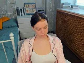 HenriettaCrull's Live Sex Cam Show